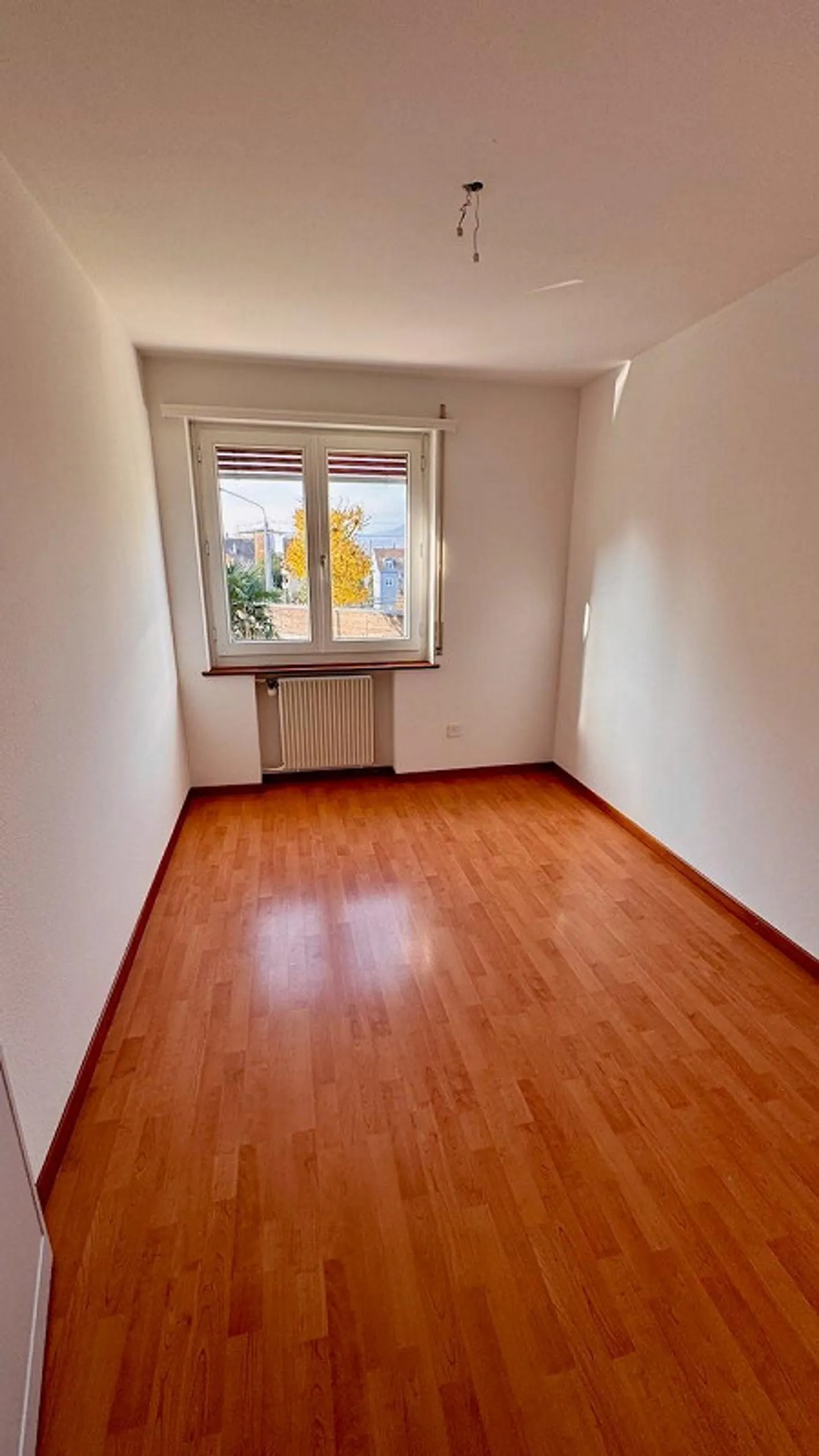 Renovated and spacious 6.5-room apartment in the Linden district - Photo 3 of 13