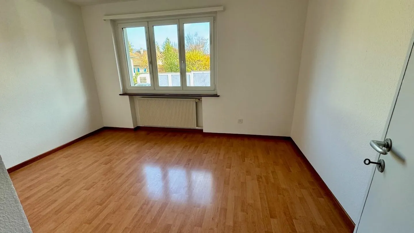 Renovated and spacious 6.5-room apartment in the Linden district - Photo 4 of 13