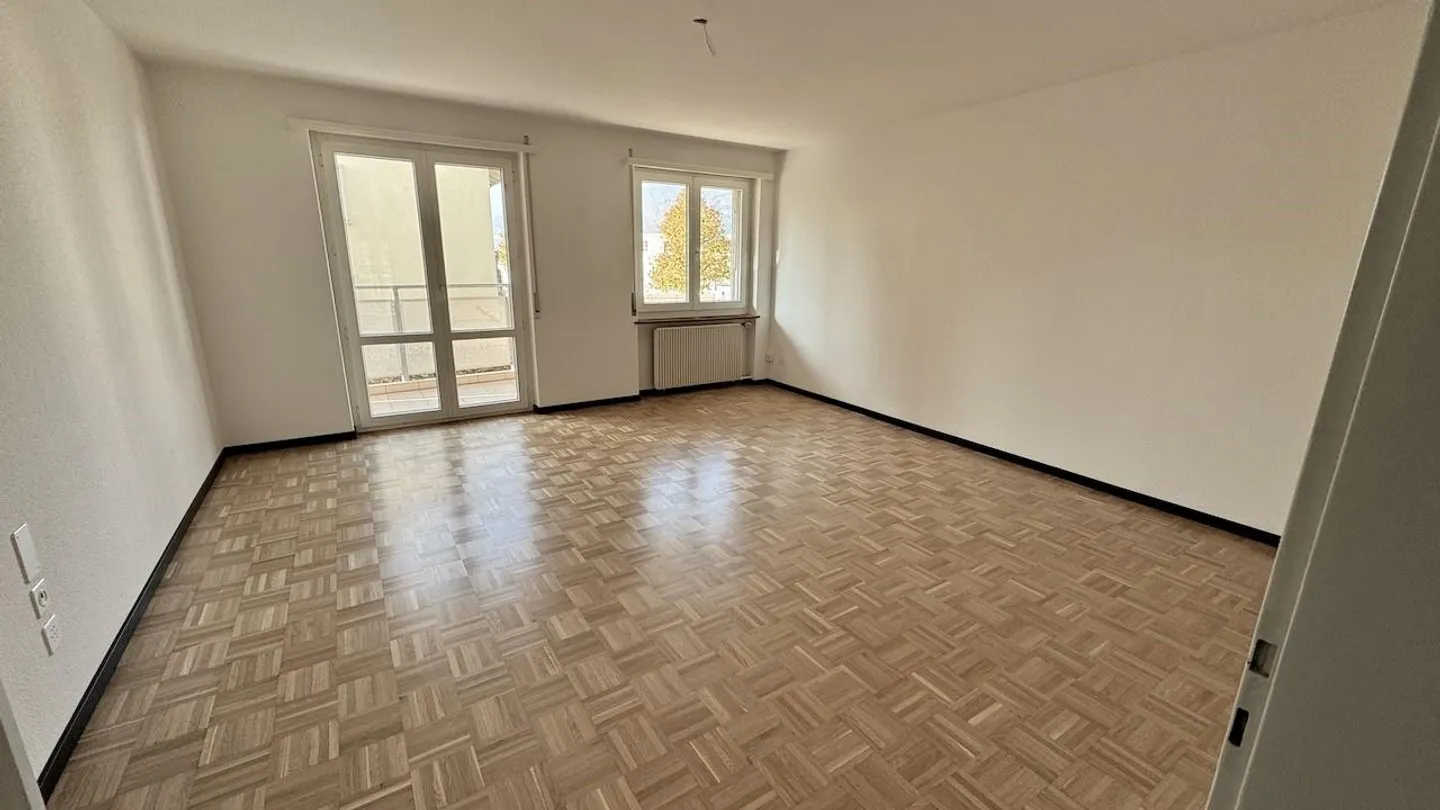Renovated and spacious 6.5-room apartment in the Linden district - Photo 5 of 13