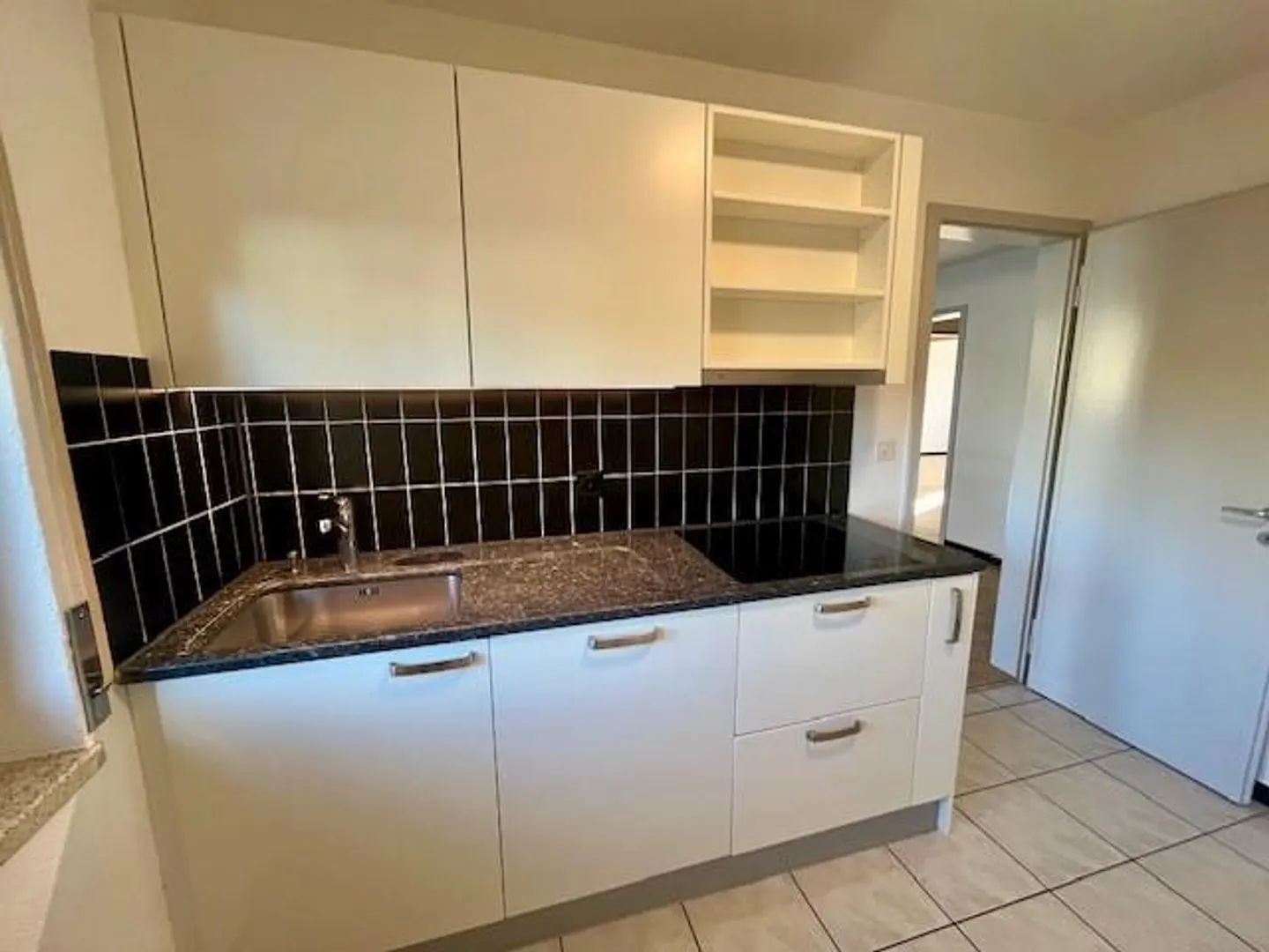 Renovated and spacious 6.5-room apartment in the Linden district - Photo 9 of 13