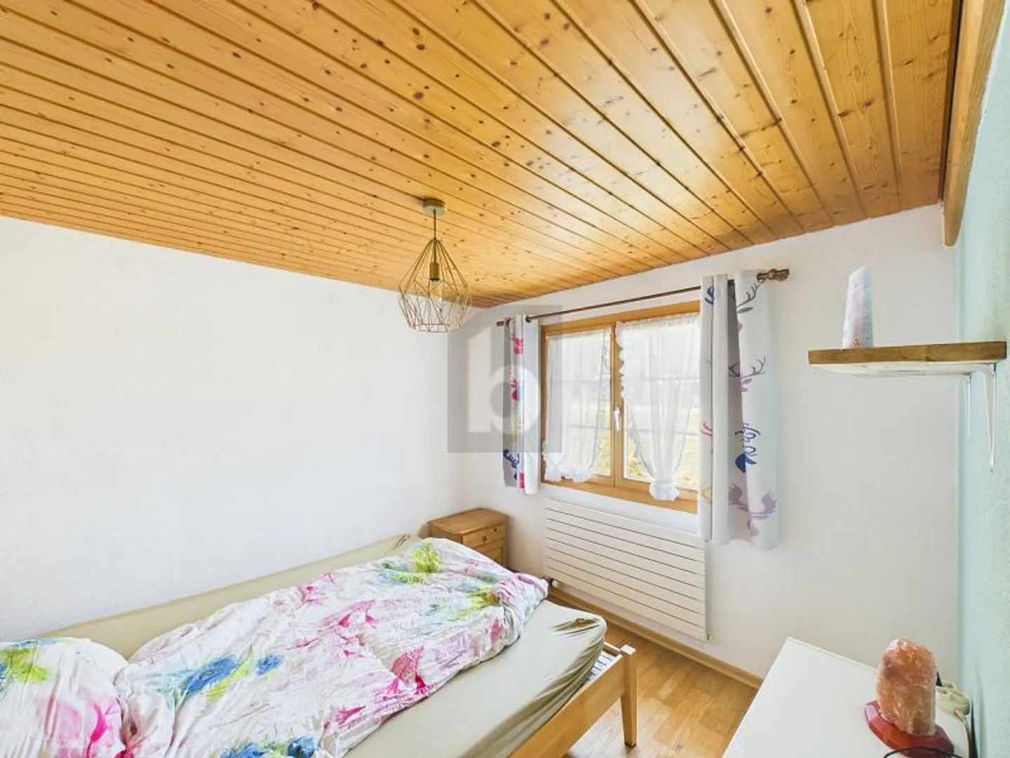 MÖBLIERT UND BEZUGSBEREIT AN RUHIGER LAGE - Foto 2 di 5