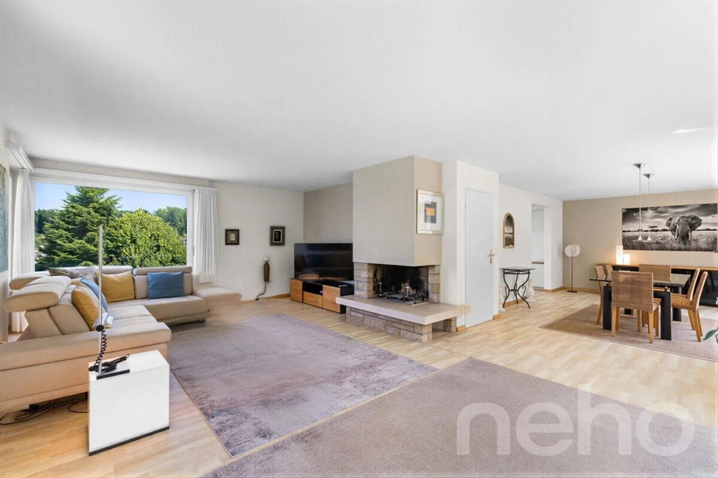 Charming Family Home with Pool - Photo 3 of 12