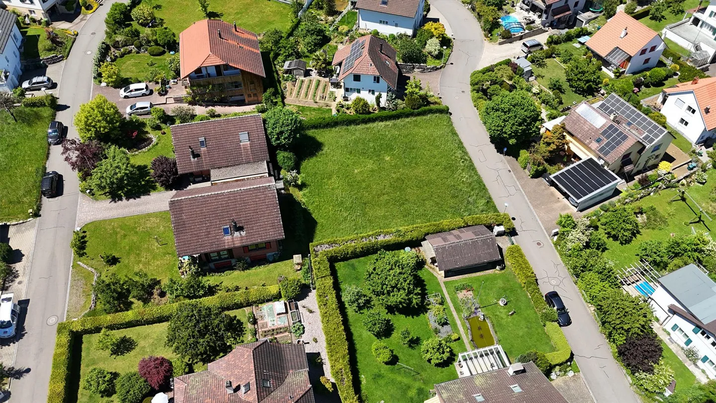 Terrain attractif pour vos rêves résidentiels à Nuglar - Photo 3 sur 8