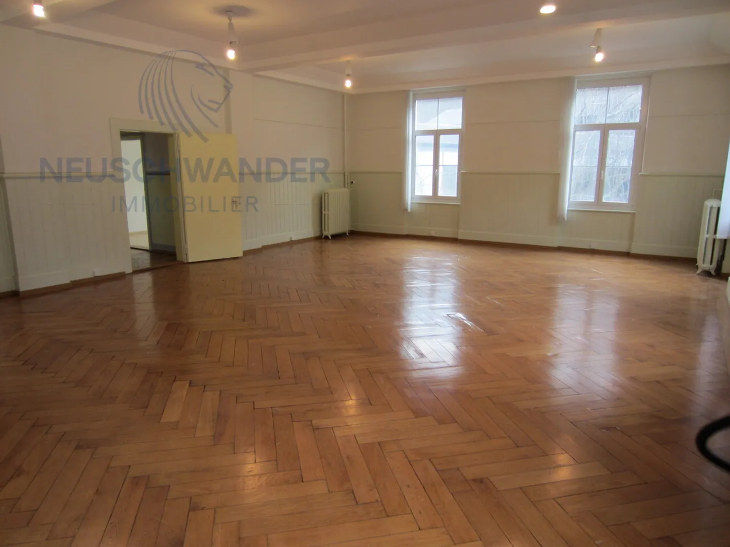 Very spacious and on a busy road - Photo 5 of 5