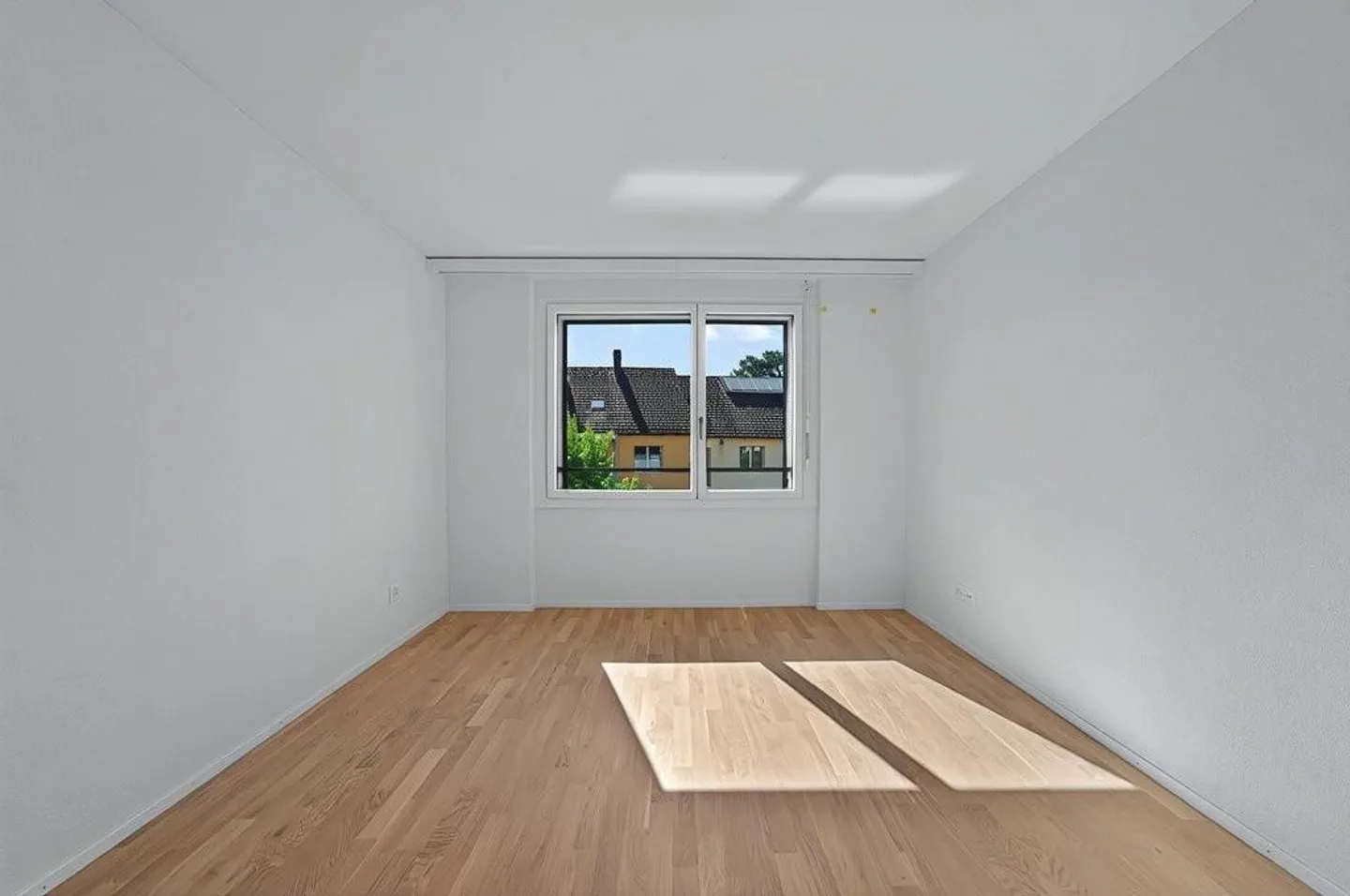 Appartamento moderno e luminoso di 4,5 stanze con balcone al 3° piano a Lucerna - Foto 3 di 8