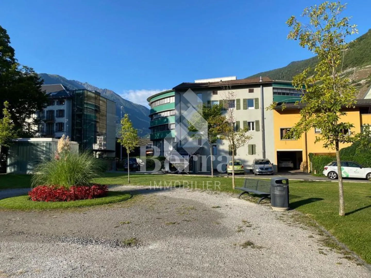 Appartement en duplex 3,5 pièces avec charme au centre de Martigny - Photo 3 sur 13