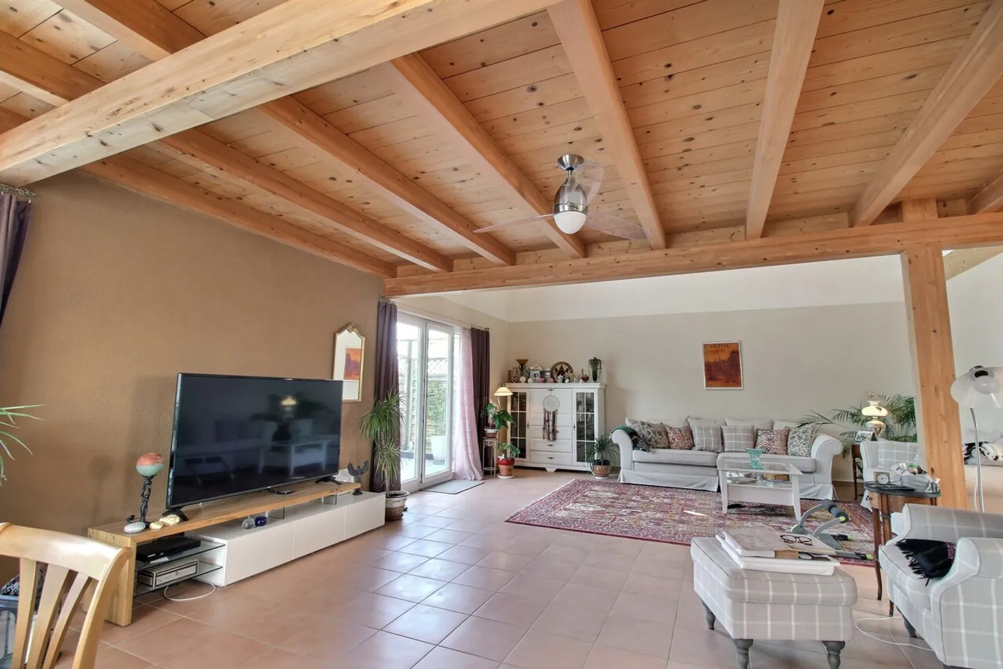 Elegant Family Villa with Pool - Photo 2 of 12