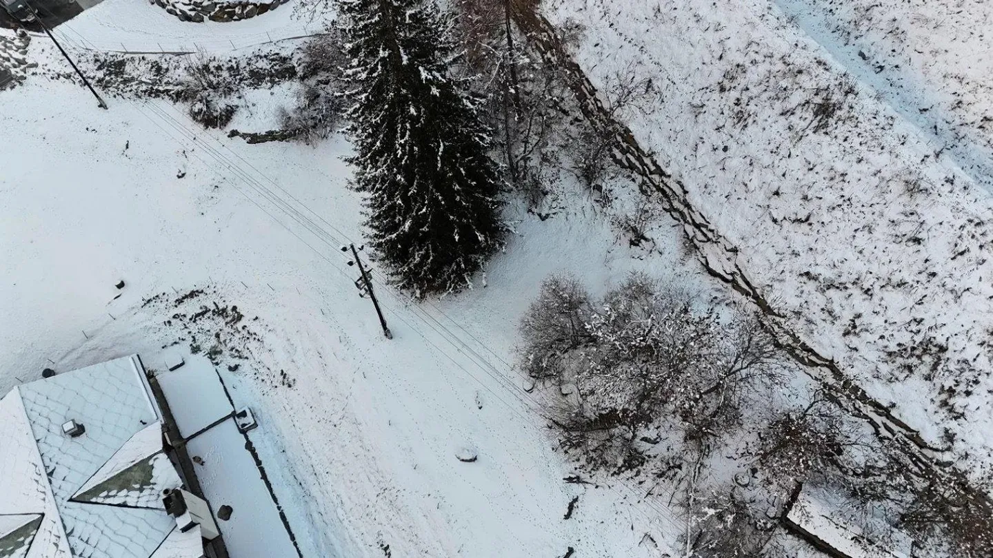 Terrain à bâtir dans un endroit calme dans la vallée de la Matter - Photo 5 sur 6