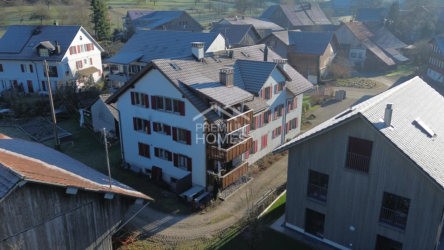 Charming Family Home with Garden - Photo 9 of 9