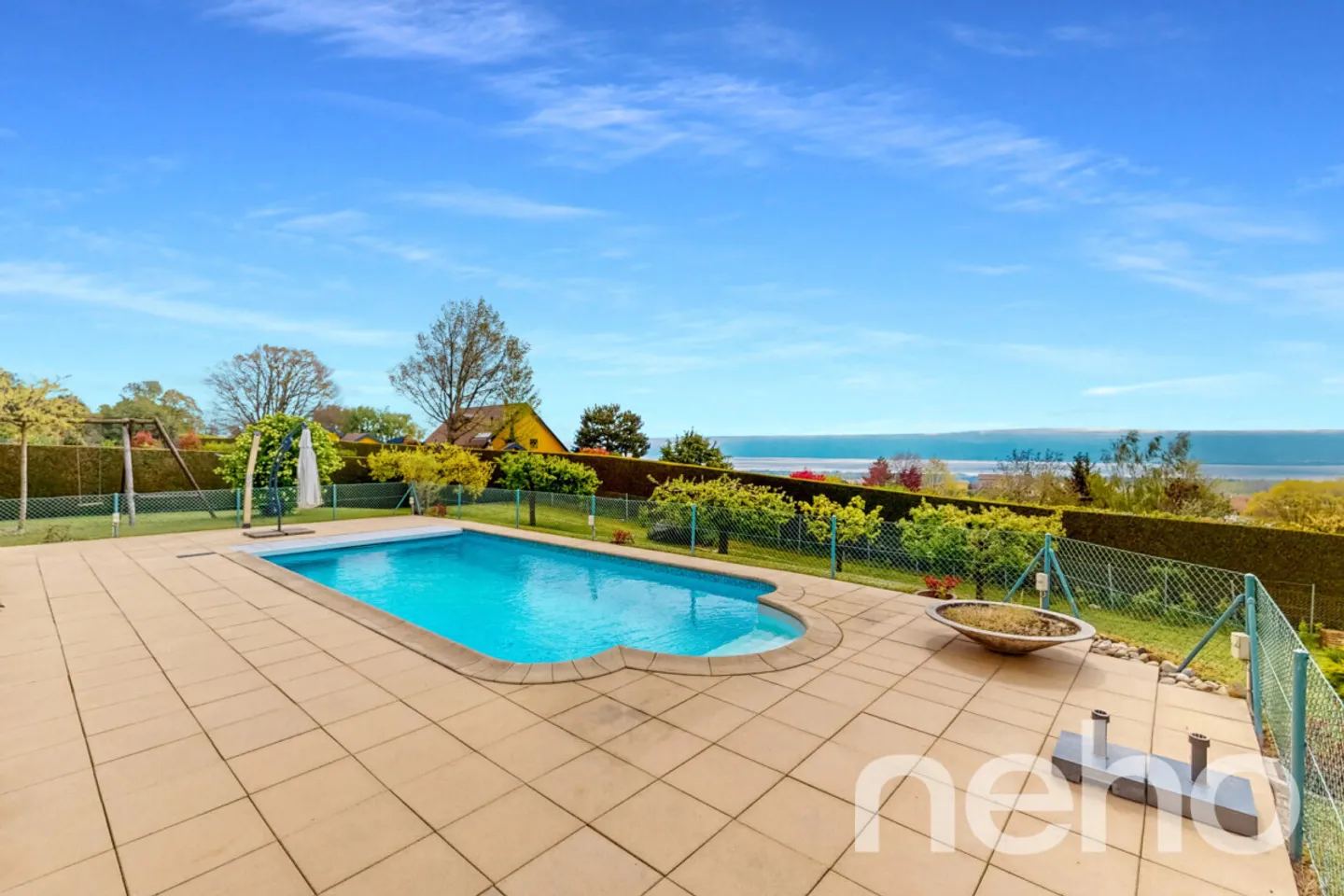 Stupenda proprietà con vista mozzafiato sul lago e sulle montagne - Foto 7 di 13