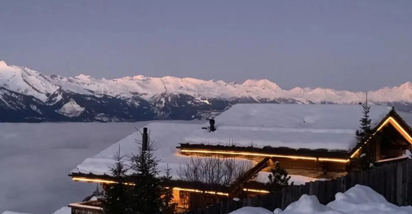 Luxury Chalet with panoramic view for rent/sale - Photo 3 of 13