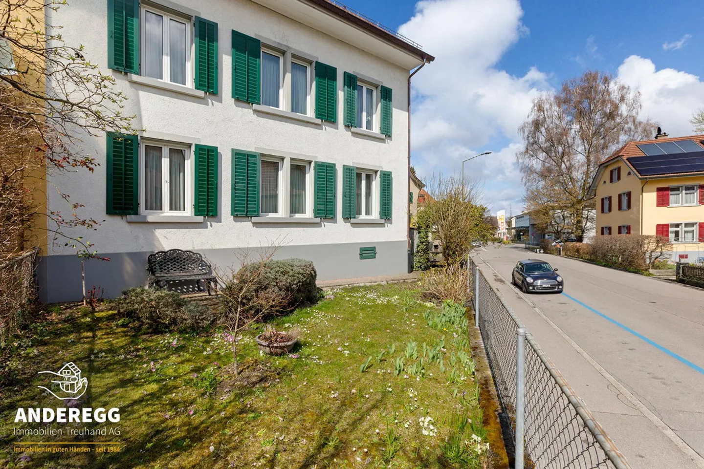 Zentral gelegenes 5-Zi.-DEFH mit 2-Zi.-Einliegerwohnung - Photo 3 sur 13