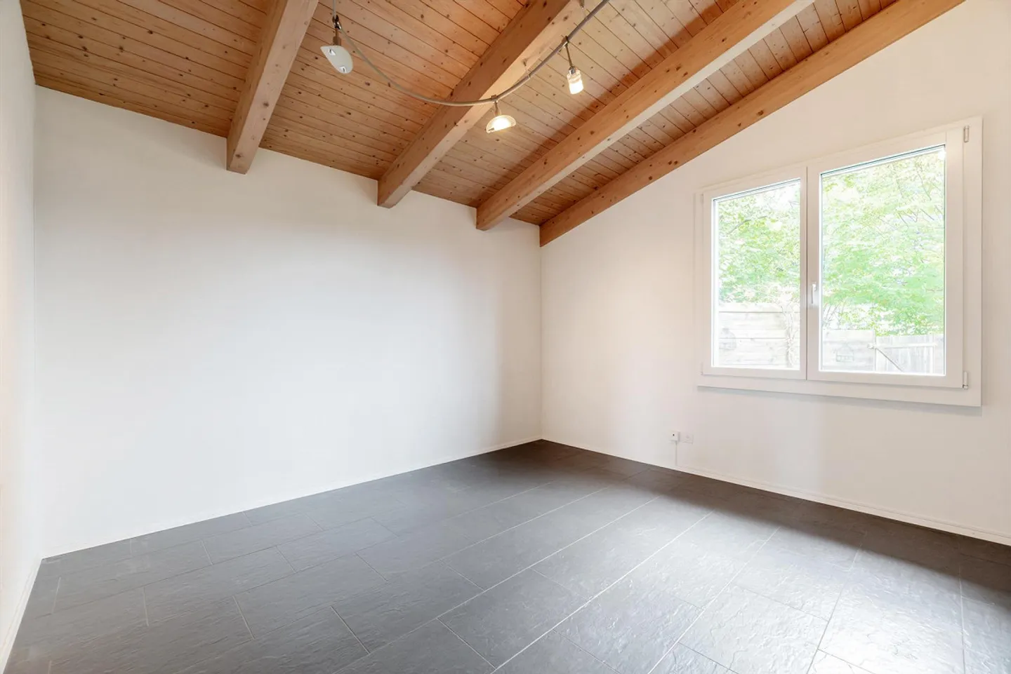 Freie Besichtigung vor Ort: 16. Dezember 2025, 15.30 - 17.00 Uhr - Foto 10 von 13