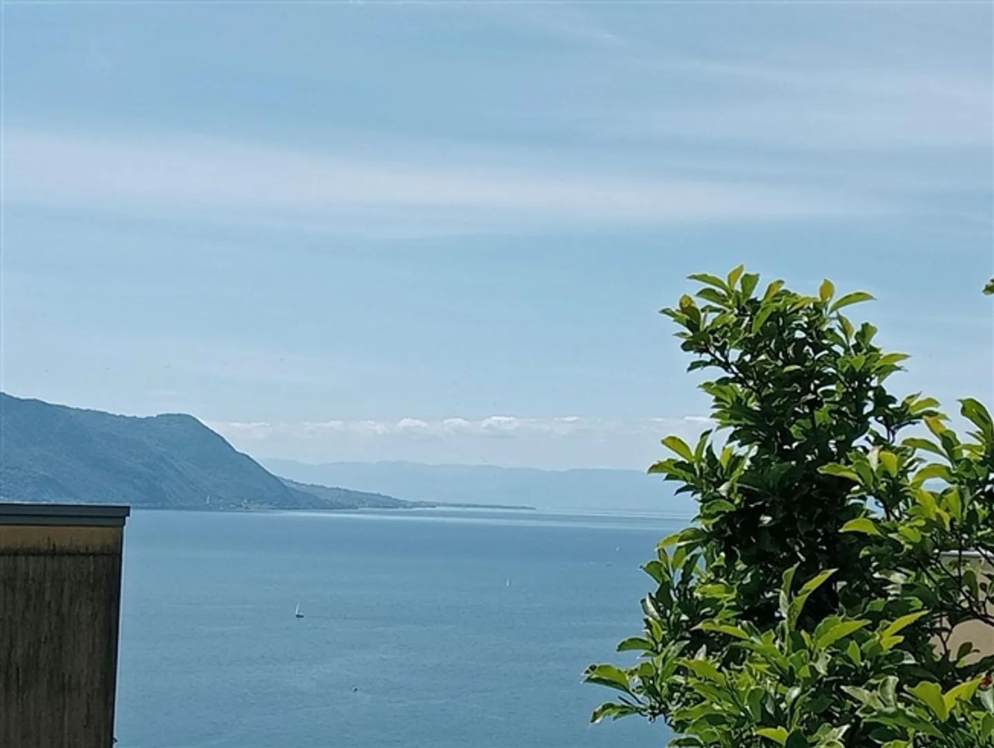 Ground floor apartment with large panoramic terrace in Montreux - Photo 7 of 7