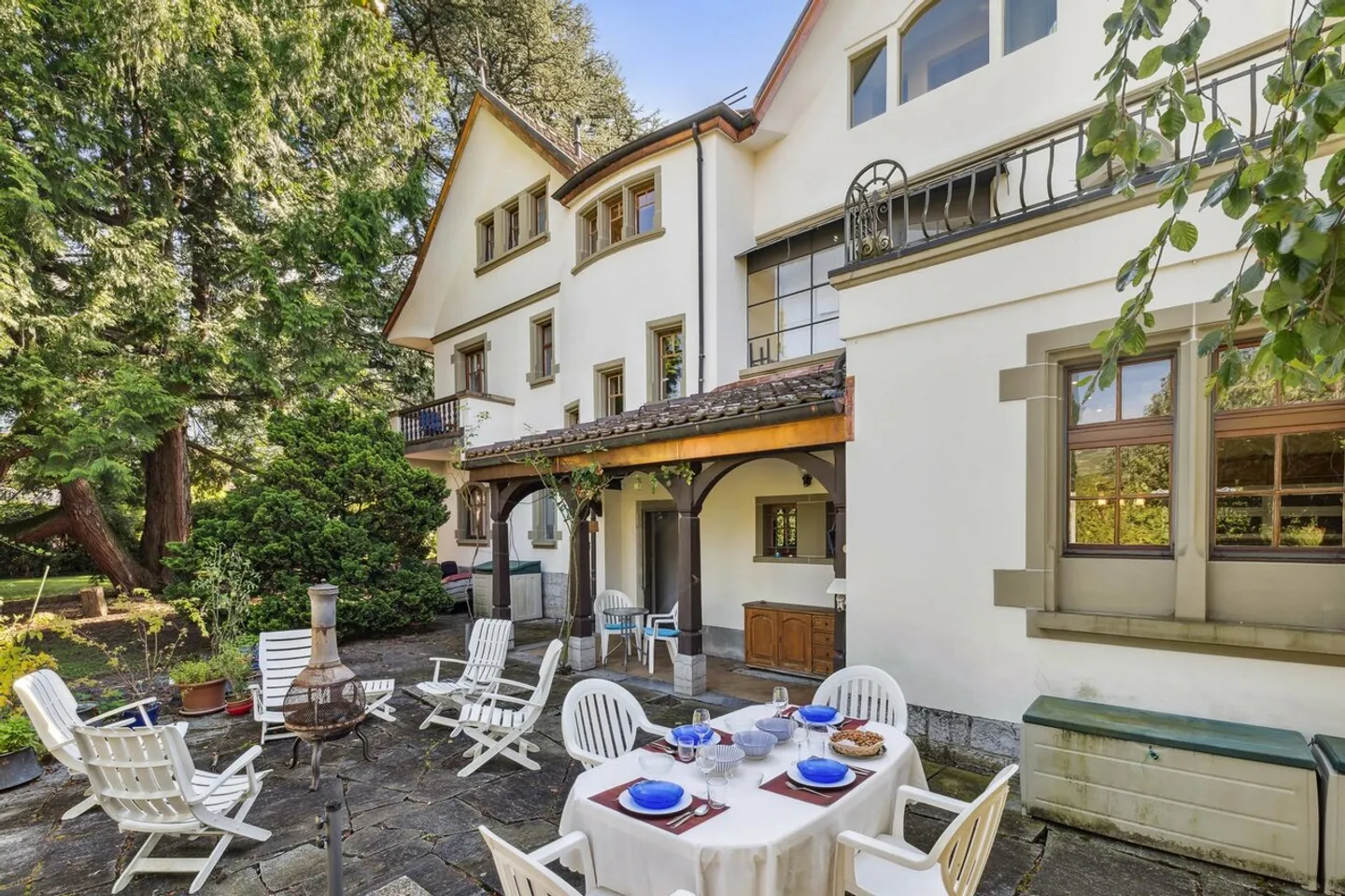 Renovated master house, enchanting park with ancient trees - Photo 11 of 29