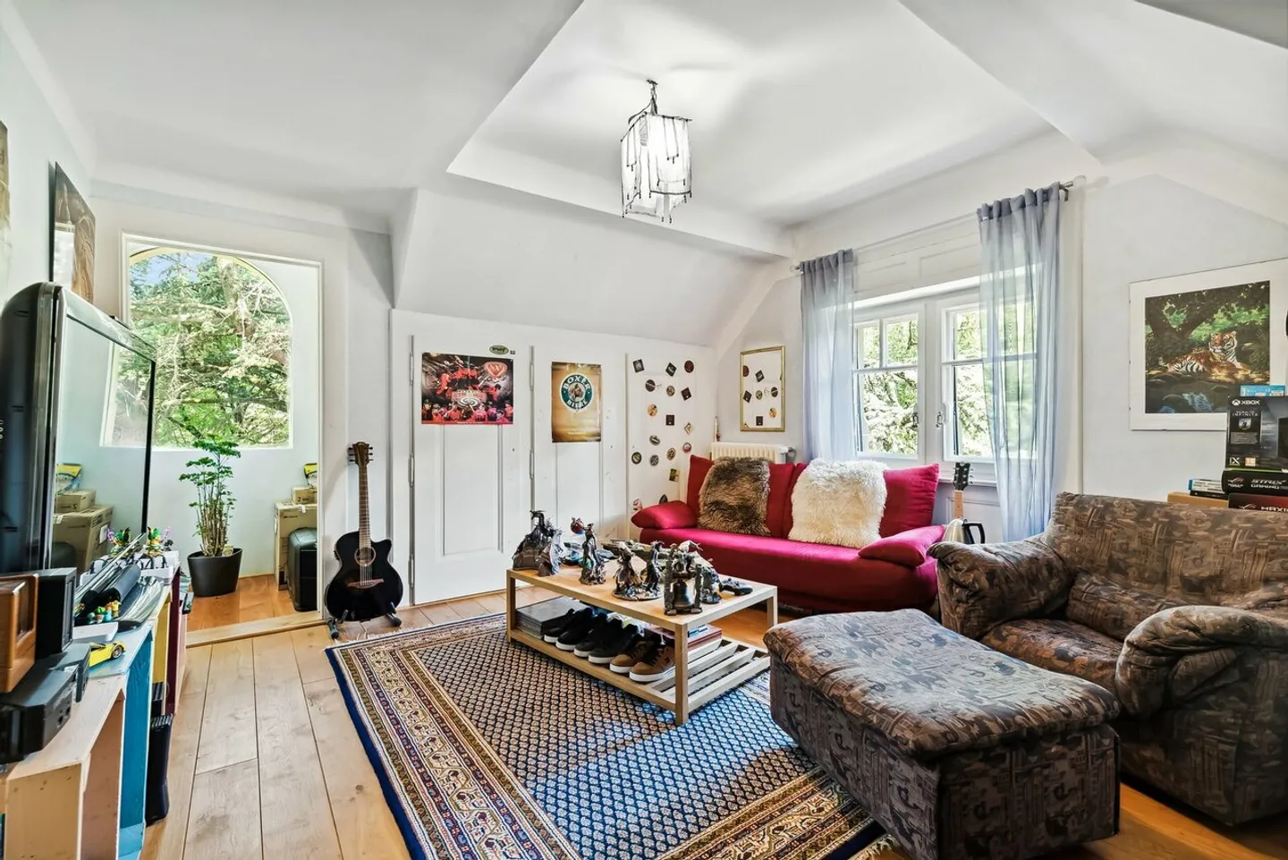 Renovated master house, enchanting park with ancient trees - Photo 20 of 29