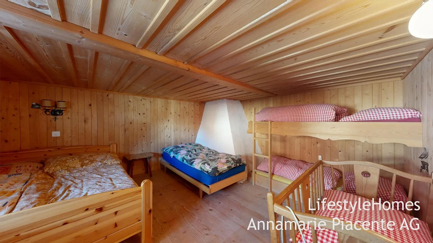 Unique Lover's Object in Davos - Photo 9 of 20