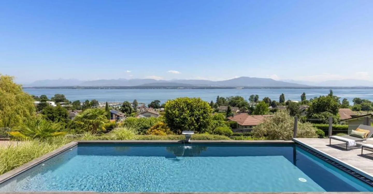 Exceptional villa with spectacular view of Lake Geneva - Photo 1 of 11