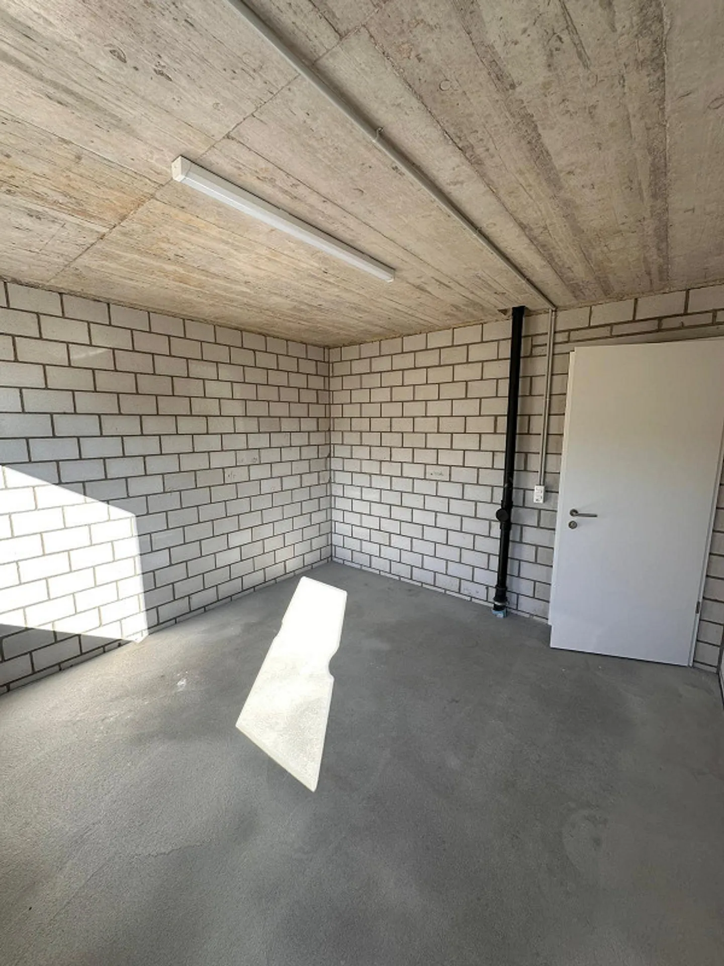 Vielseitiger Lagerraum zu vermieten - Foto 2 von 3