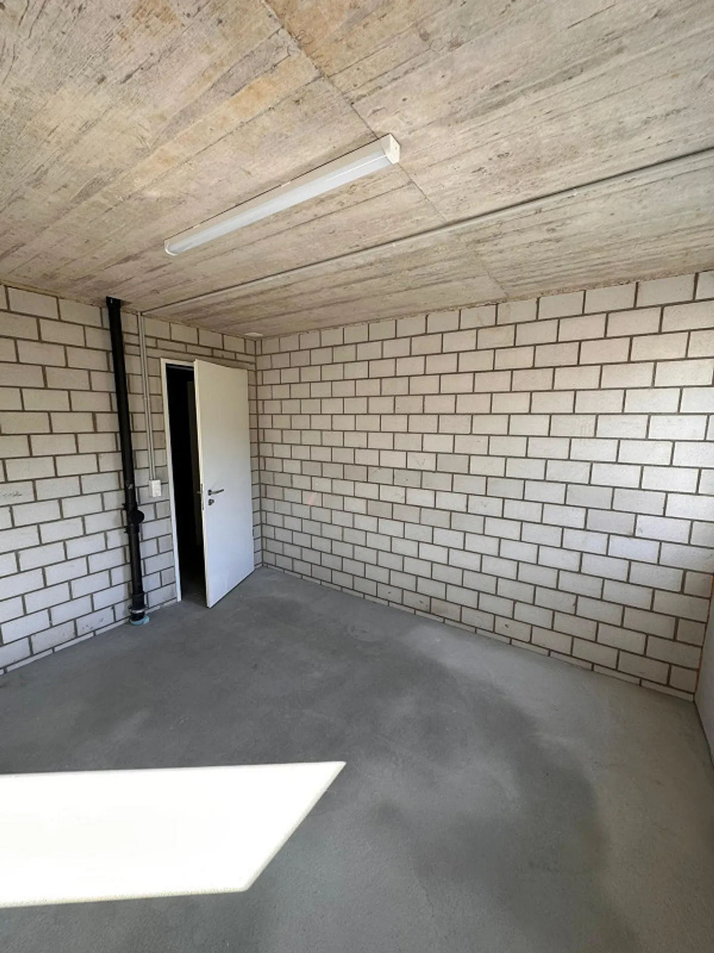 Vielseitiger Lagerraum zu vermieten - Foto 3 von 3