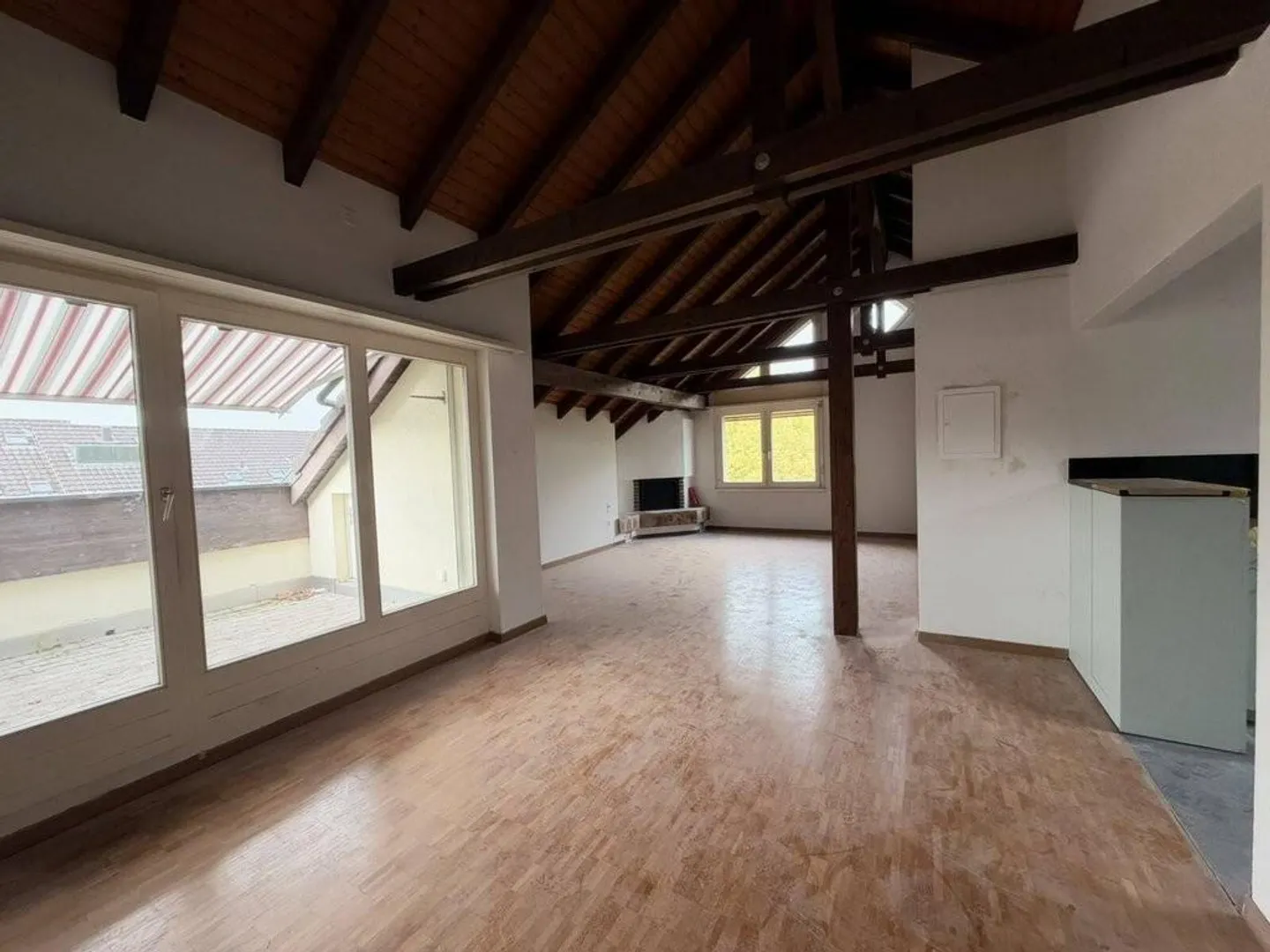 Sanierte 3.5-Zimmer-Wohnung per 1. Dezember 2026 frei - Foto 2 von 8