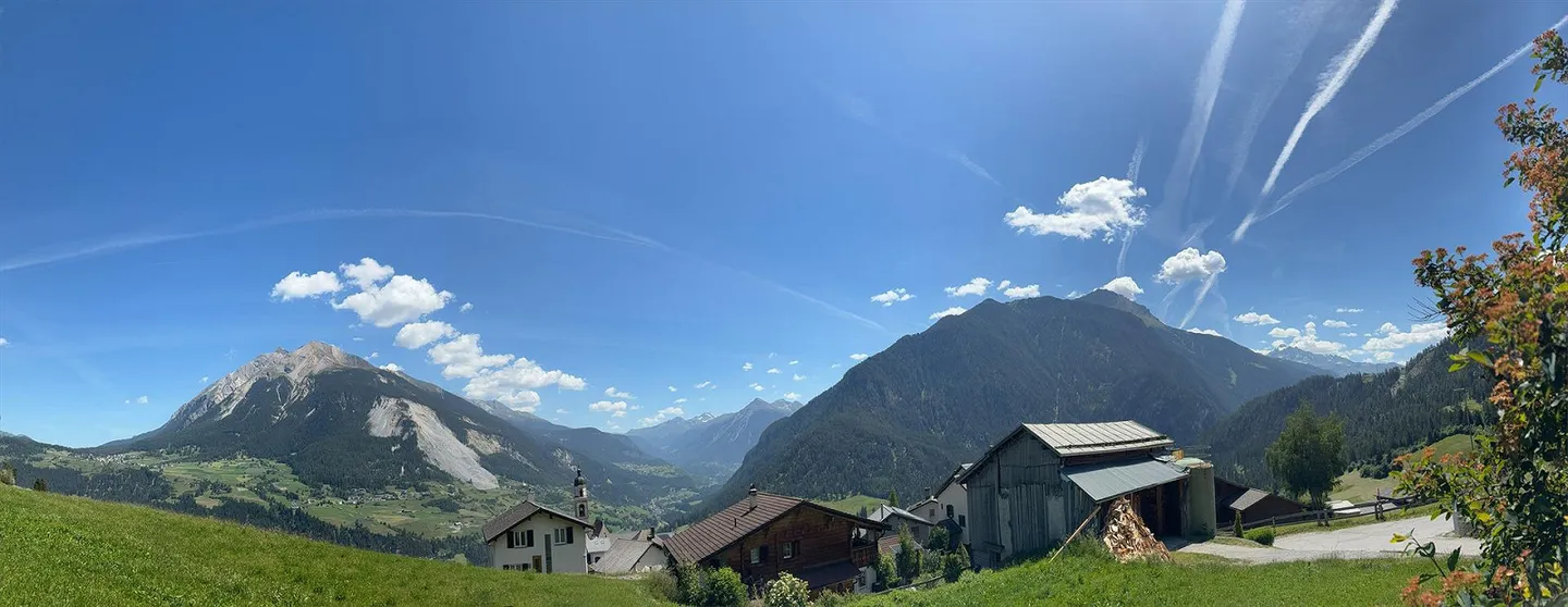 556 m² building land for a primary residence in a sunny hillside location in Mon - Photo 1 of 8