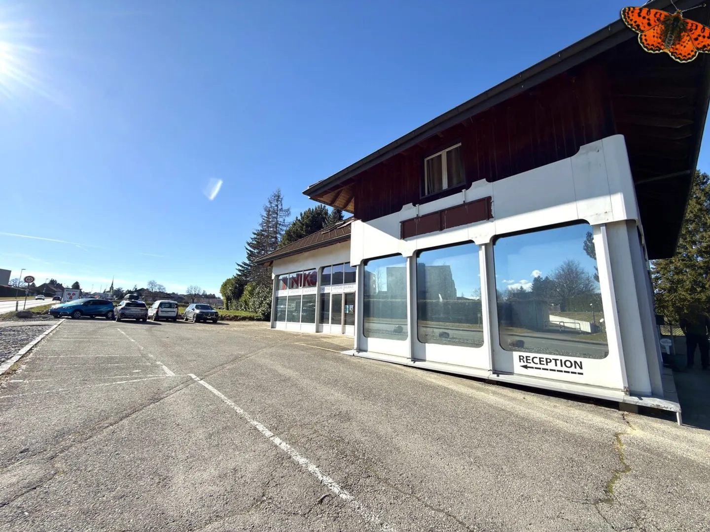 Espace Commercial à Forte Visibilité - Photo 2 sur 15