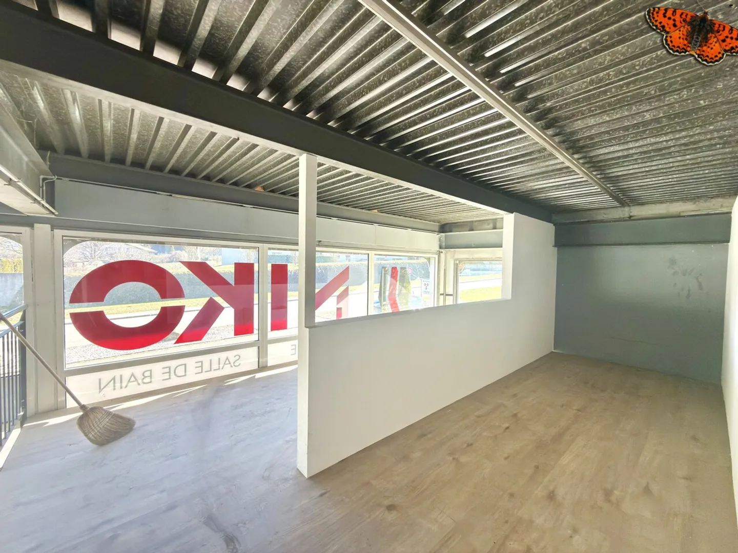 Espace Commercial à Forte Visibilité - Photo 8 sur 15