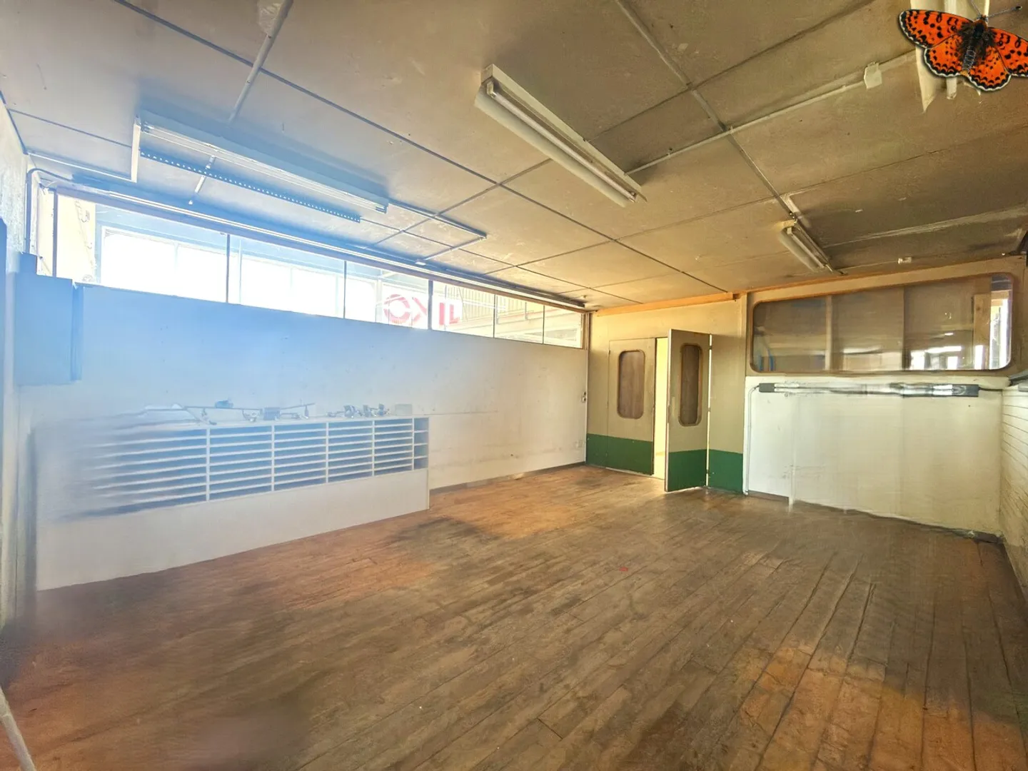 Espace Commercial à Forte Visibilité - Photo 13 sur 15