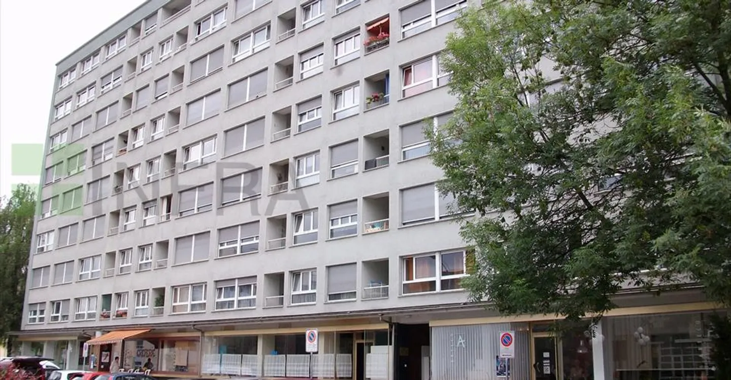 Edificio ad uso misto in affitto - Foto 4 di 10