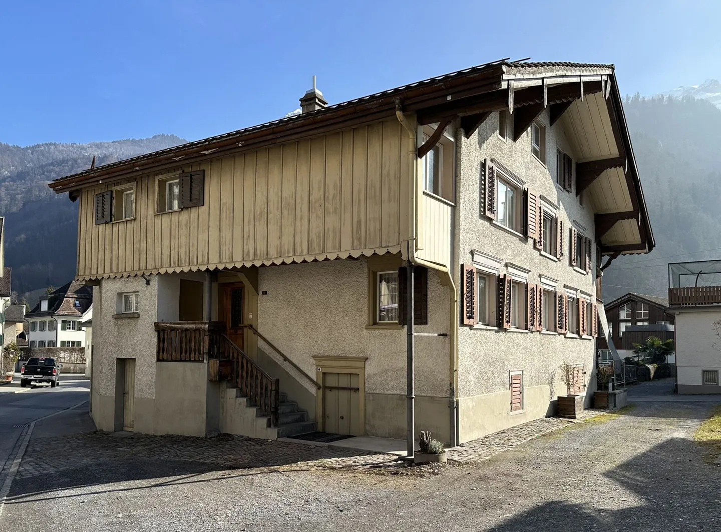 Casa bifamiliare nel cuore di Netstal - Foto 14 di 14