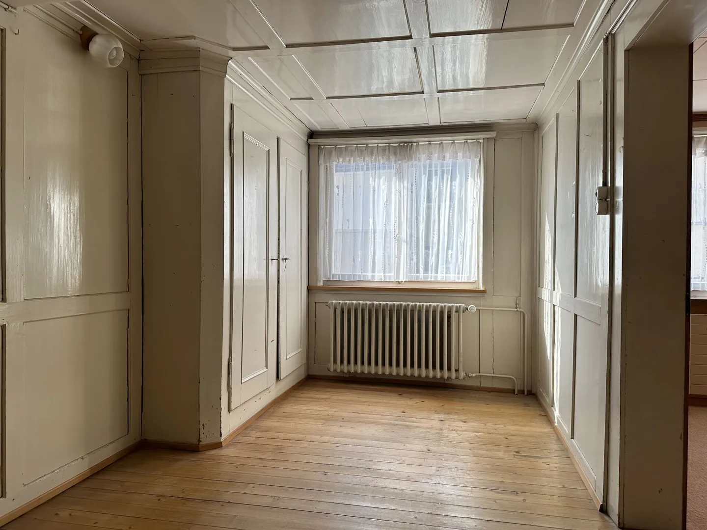 Casa bifamiliare nel cuore di Netstal - Foto 2 di 14