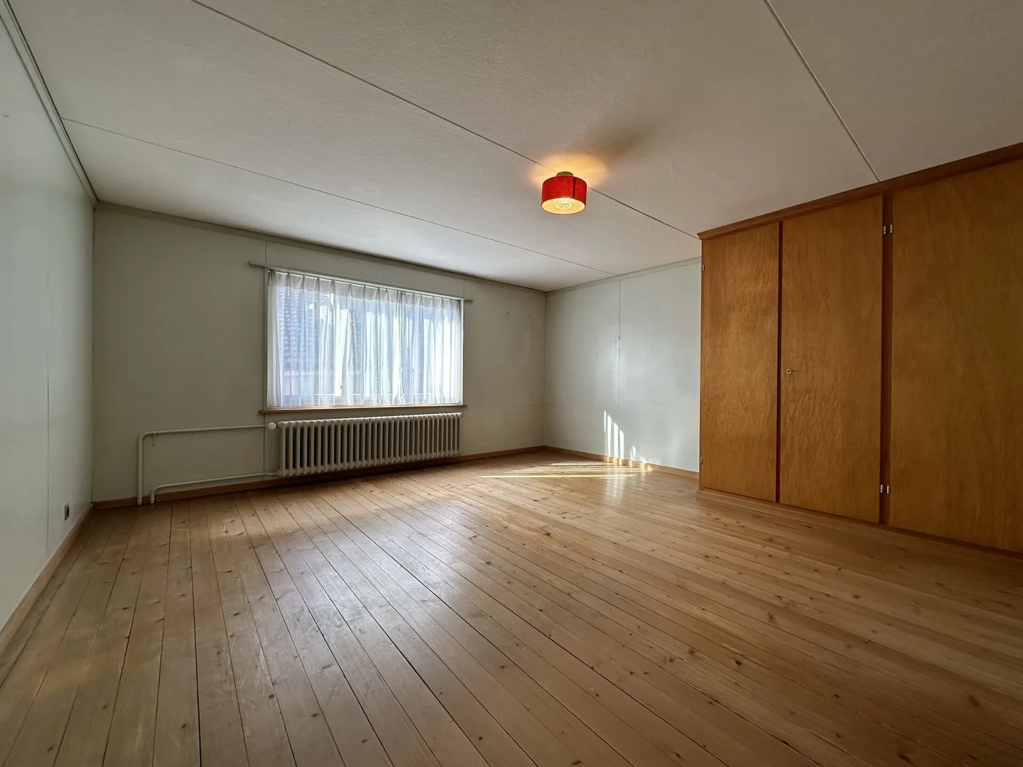 Casa bifamiliare nel cuore di Netstal - Foto 5 di 14