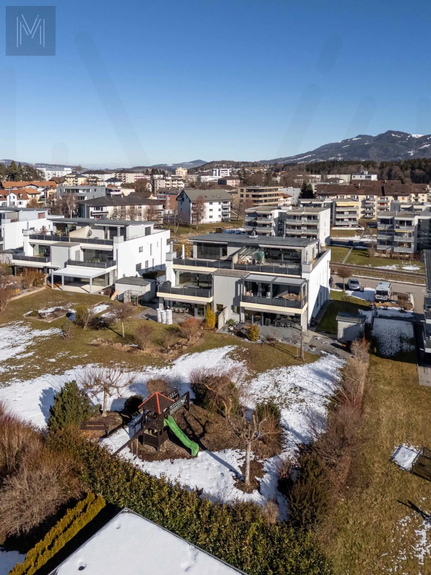 Charming Apartment with Garden - Photo 20 of 20