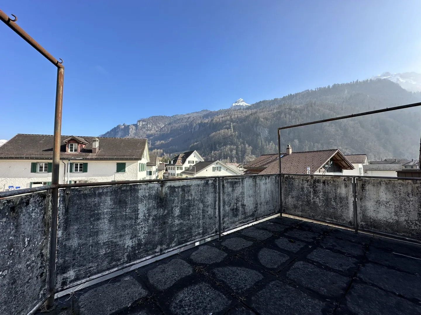 Casa bifamiliare nel cuore di Netstal - Foto 11 di 14