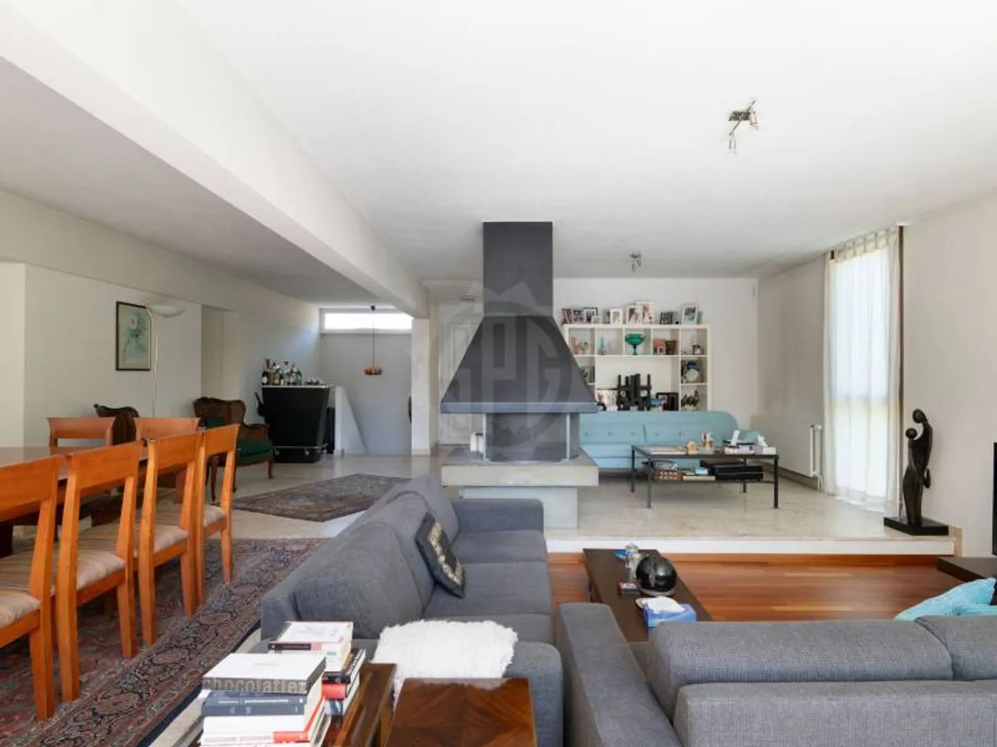 Villa moderna con piscina - Foto 4 di 12