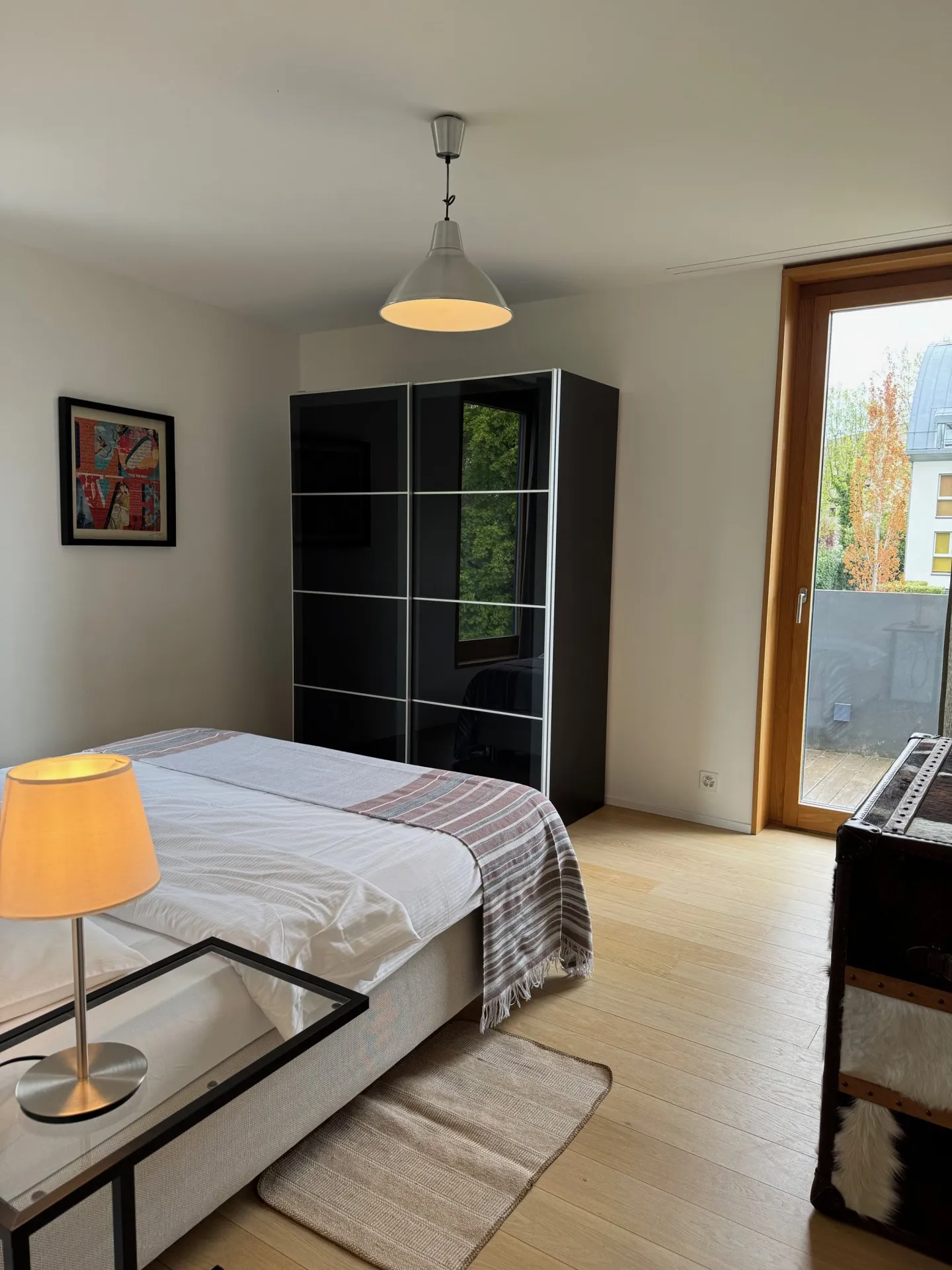 Modern Apartment with Terrace - Photo 12 of 13