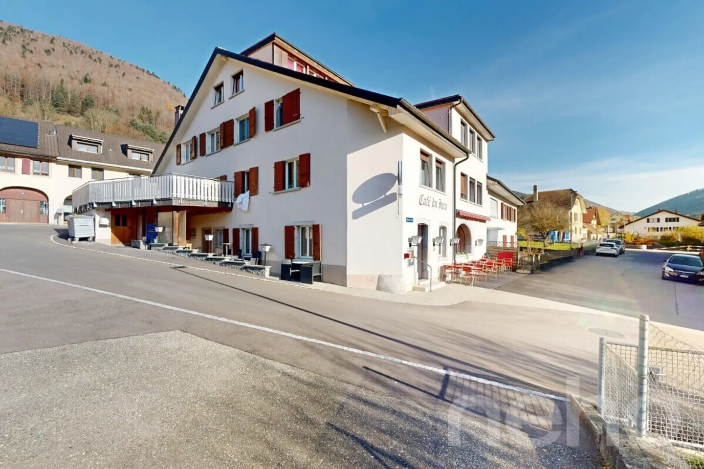 Mixed-use building in Péry - Photo 12 of 12