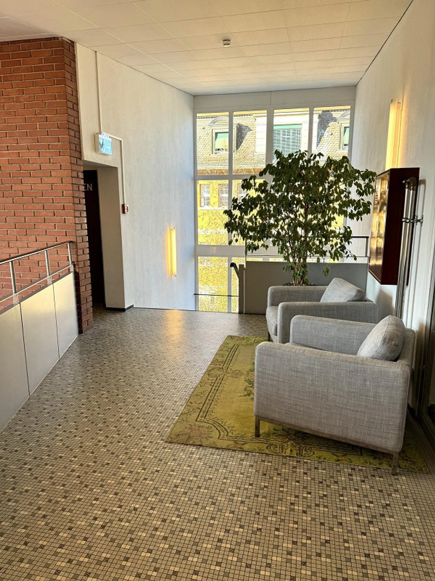 Modernes Büro im Kunzareal - Foto 3 von 9