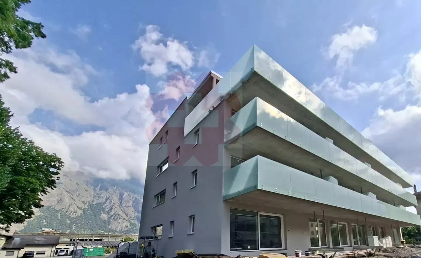 Moderne 2-Zimmer-Wohnung in Saxon mit malerischer Aussicht - Foto 1 von 5