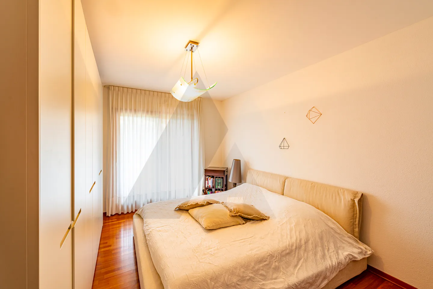 SPAZIOSA VILLA UNIFAMILIARE CON PISCINA - Foto 9 di 15