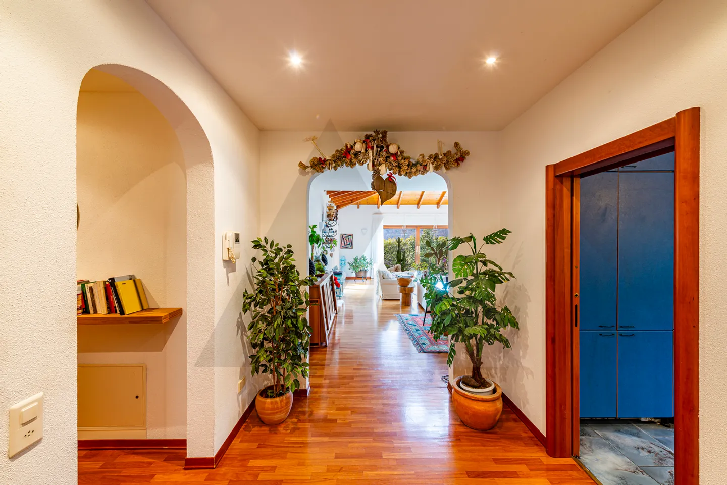 SPAZIOSA VILLA UNIFAMILIARE CON PISCINA - Foto 11 di 15
