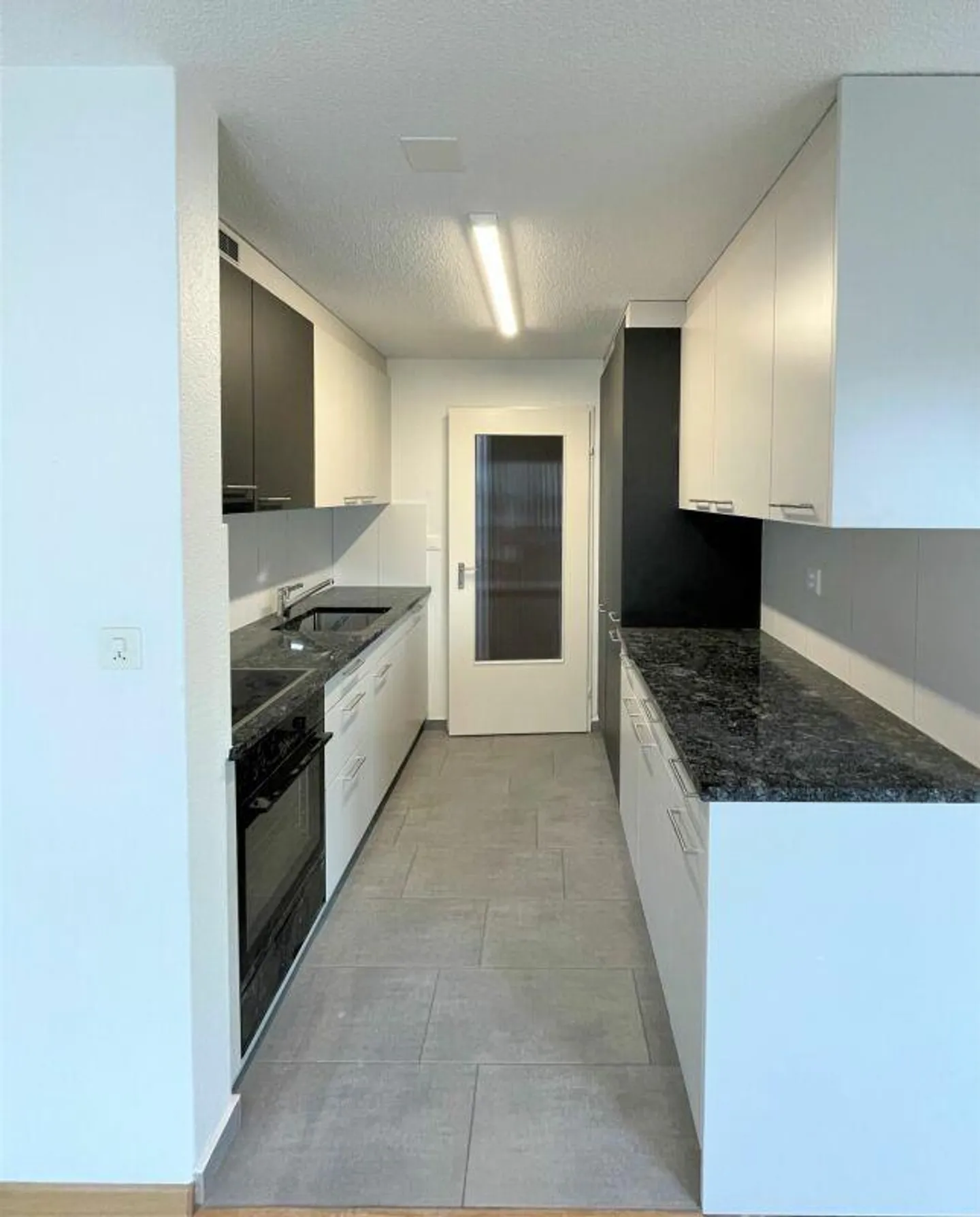 Appartamento familiare luminoso in posizione centrale ad Amriswil con ascensore e parco giochi - Foto 2 di 13