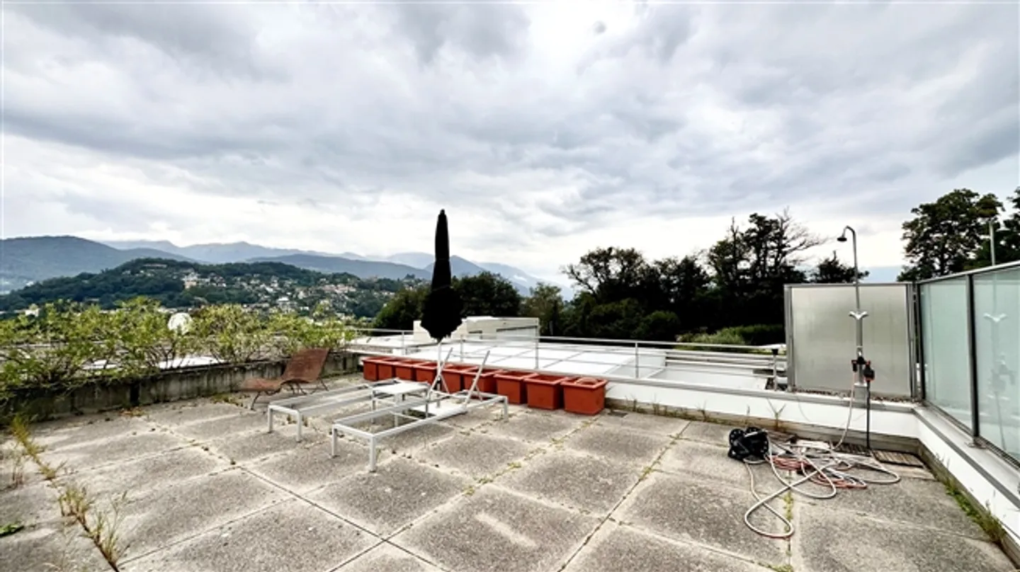 Duplex Penthouse Charmant avec Double Vue et Terrasse sur le Toit - Photo 10 sur 20