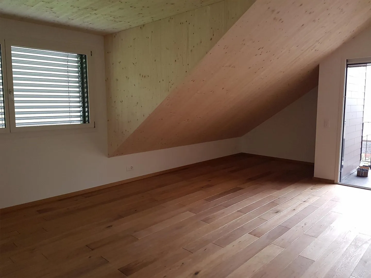 Moderner Loft mit atemberaubender Aussicht - Foto 2 von 10