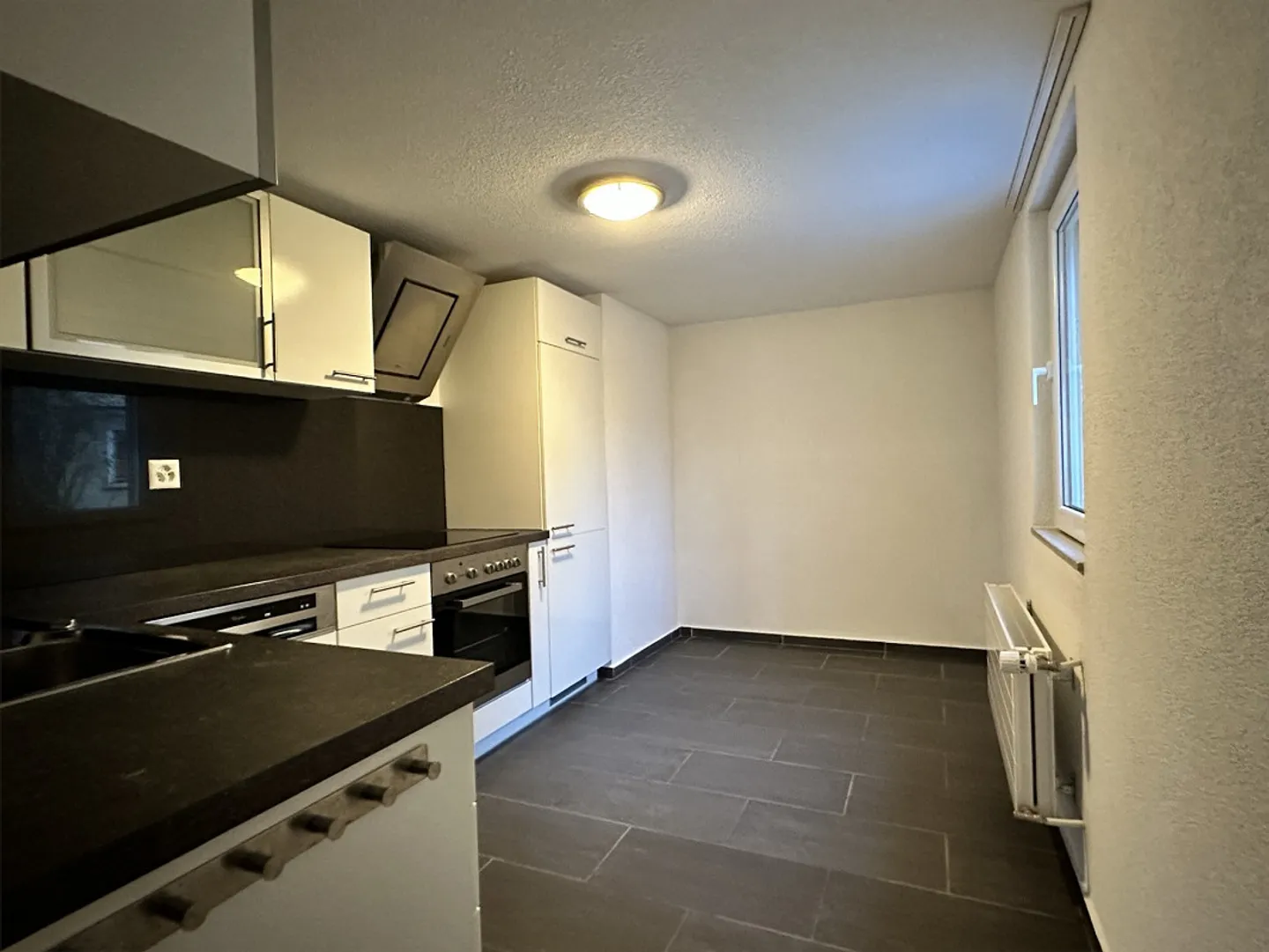 Beautiful 3.5 room apartment with balcony 1st floor - Photo 5 of 13