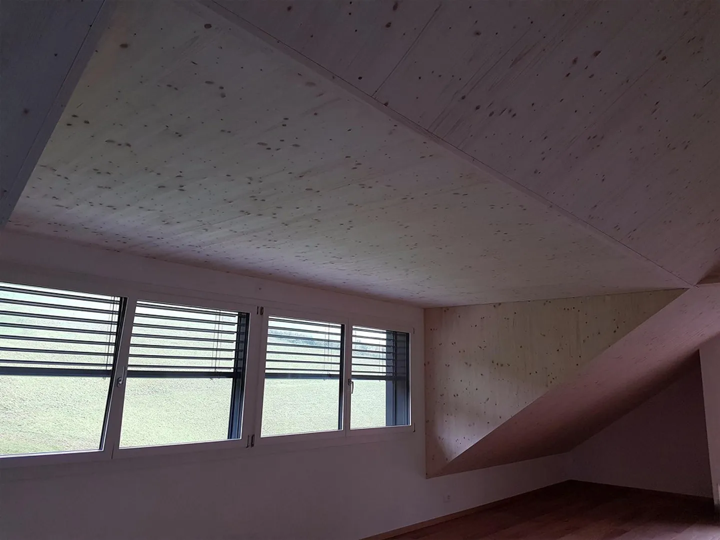 Moderner Loft mit atemberaubender Aussicht - Foto 3 von 10