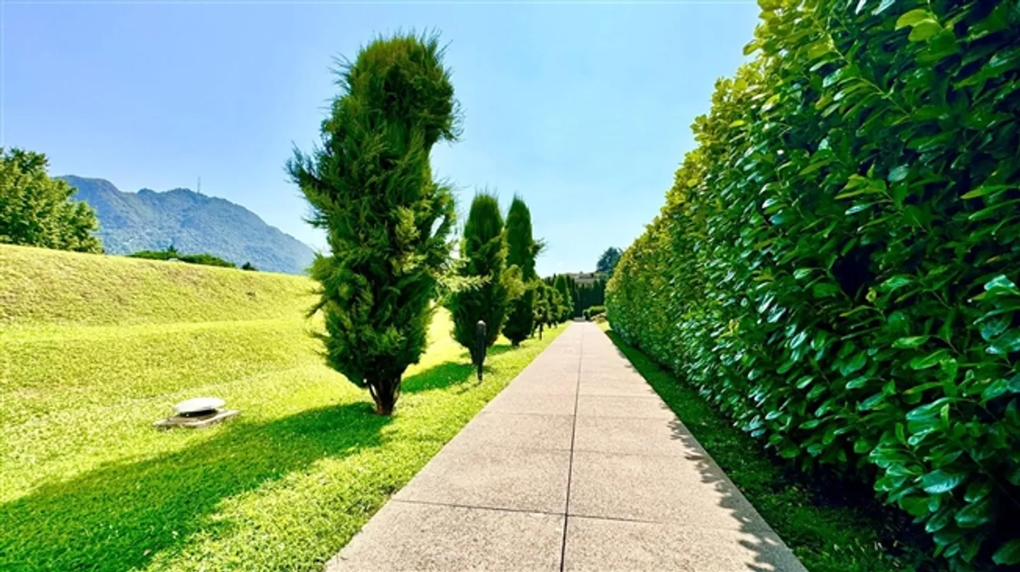 Duplex Penthouse Charmant avec Double Vue et Terrasse sur le Toit - Photo 2 sur 20