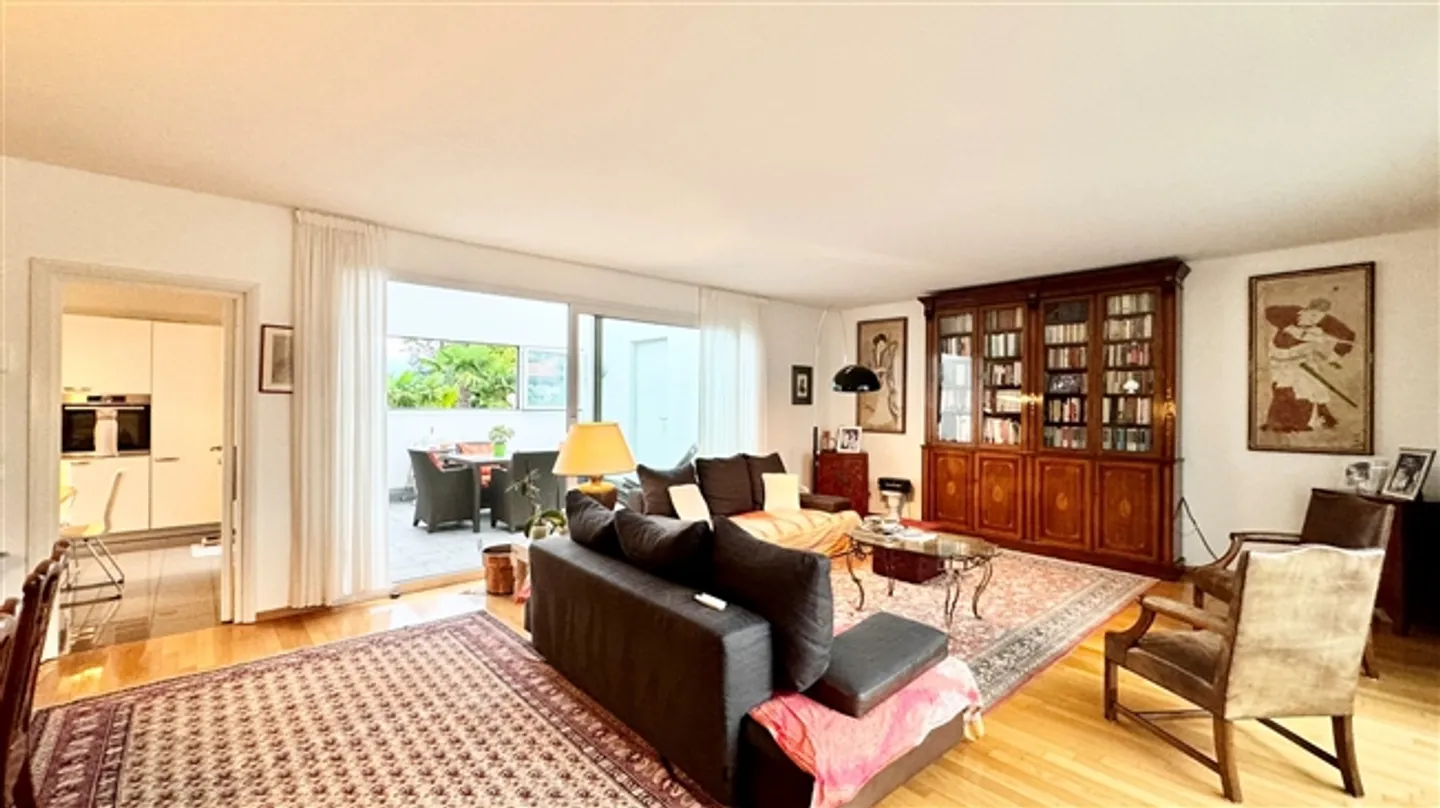 Duplex Penthouse Charmant avec Double Vue et Terrasse sur le Toit - Photo 6 sur 20