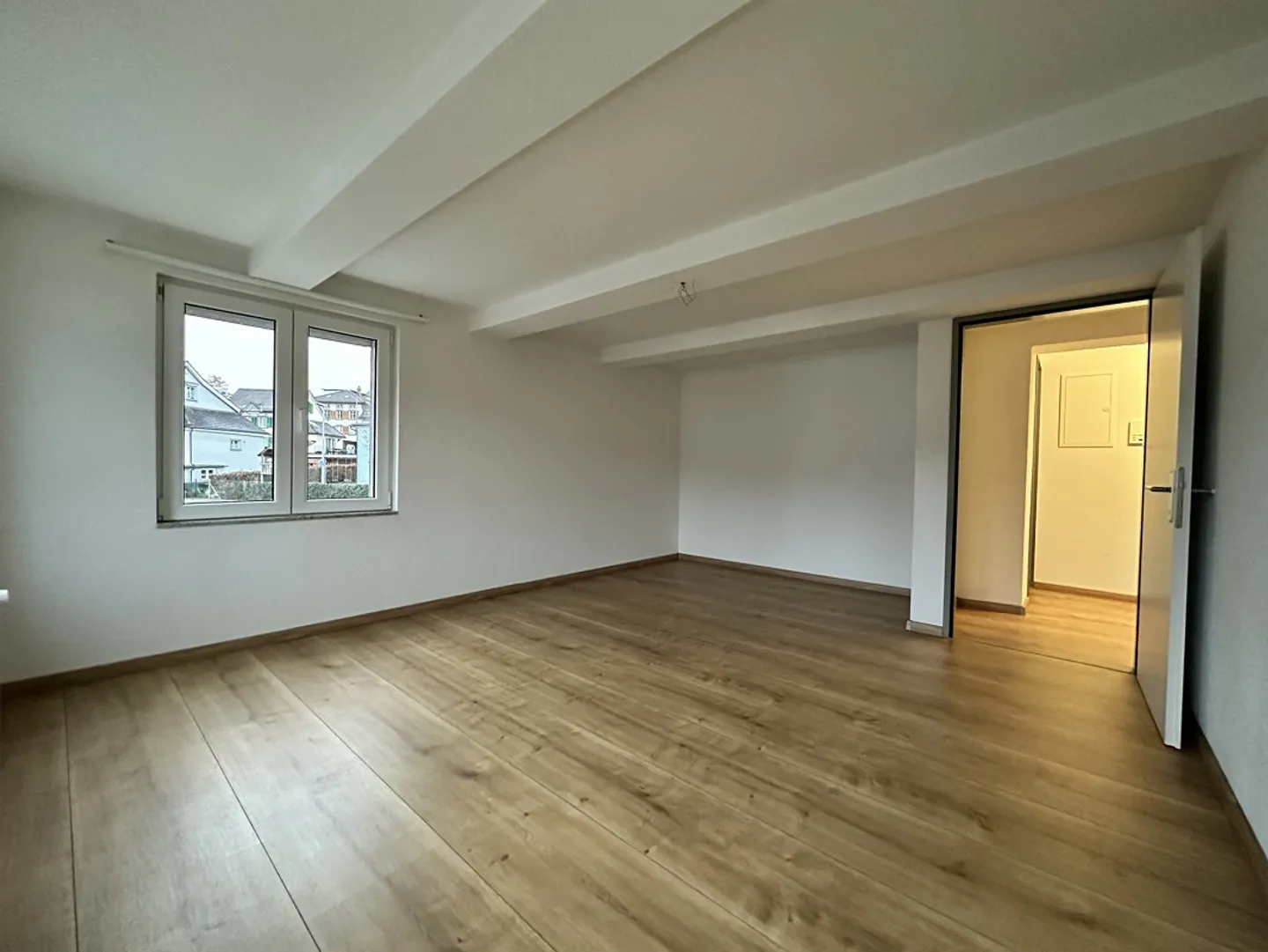 Beautiful 3.5 room apartment with balcony 1st floor - Photo 8 of 13
